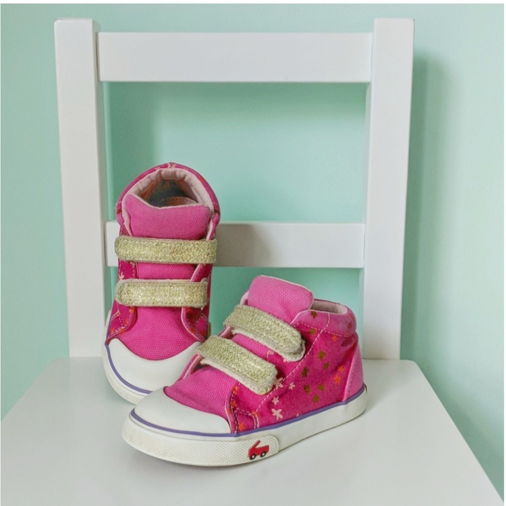 Toddler Girls High Top Sneakers (Size 8)